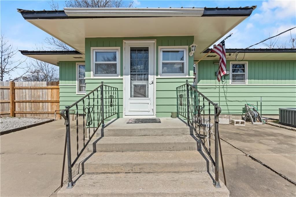 628 Maple Street — photo 30