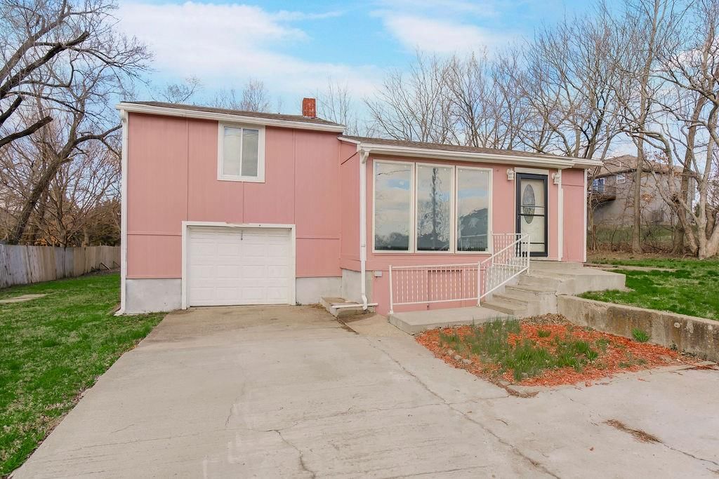 3706 NE 82nd Terrace, Kansas City, MO