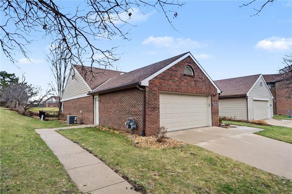 4712 Balmoral Drive — photo 2