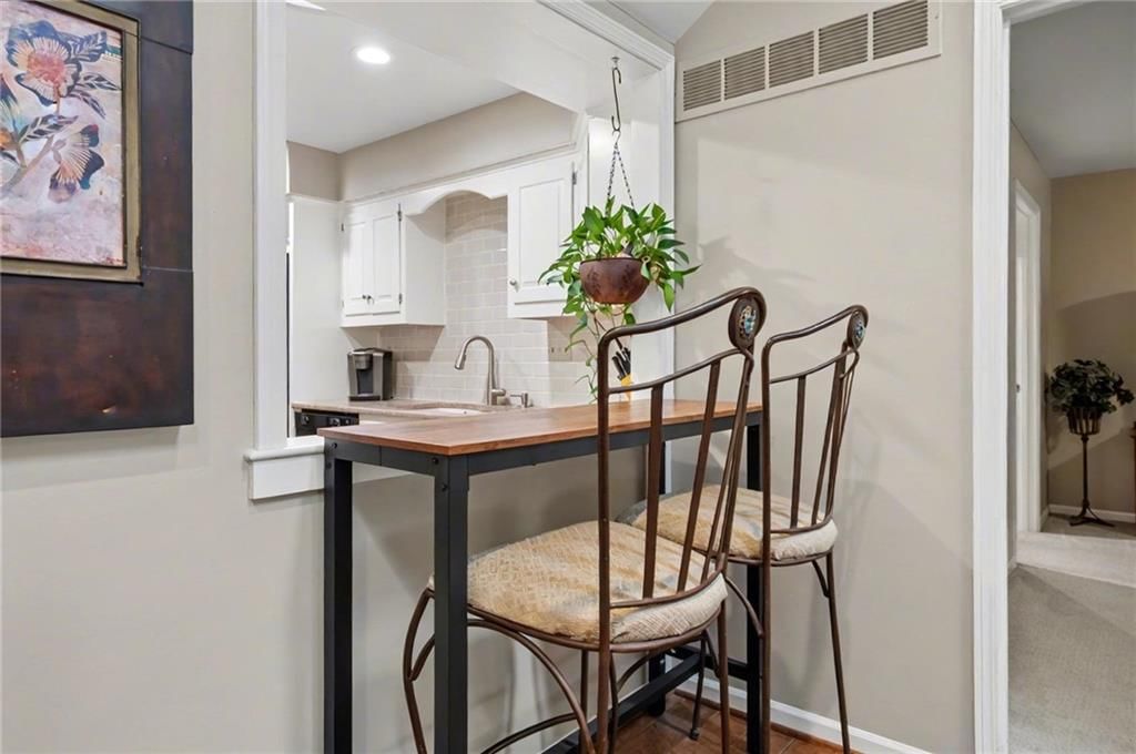 4712 Balmoral Drive — photo 9