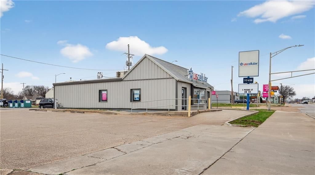 2120 Main Street — photo 4