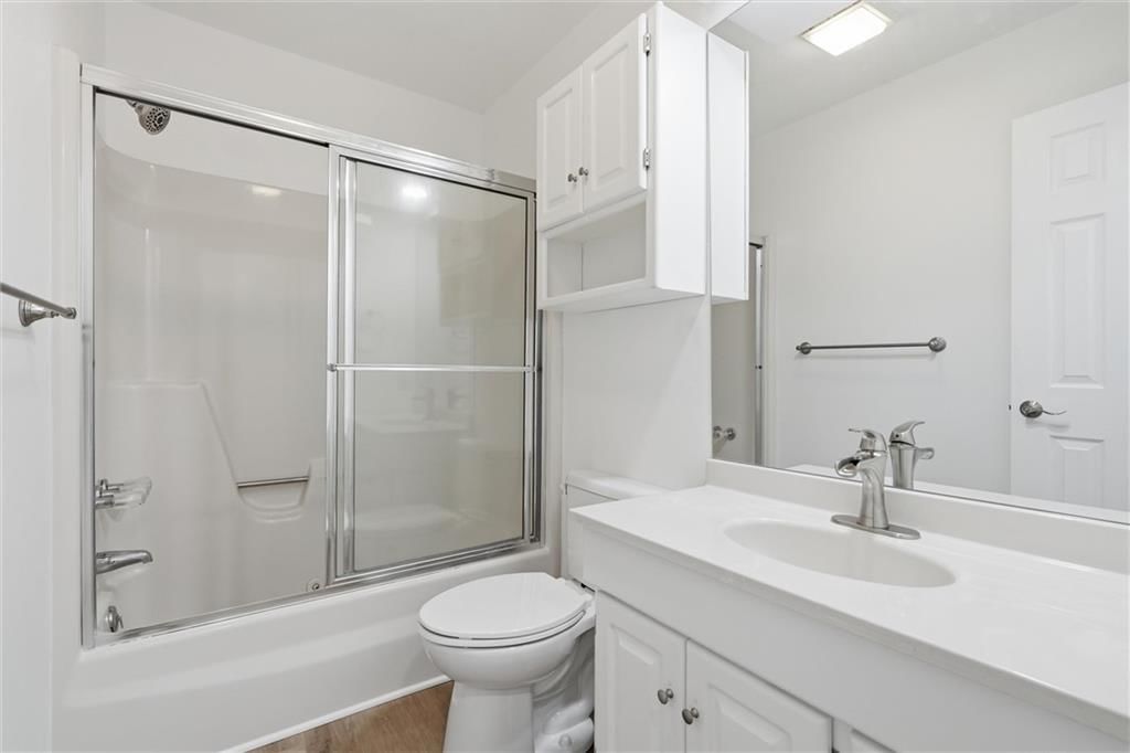 4400 E 137th Street — photo 24