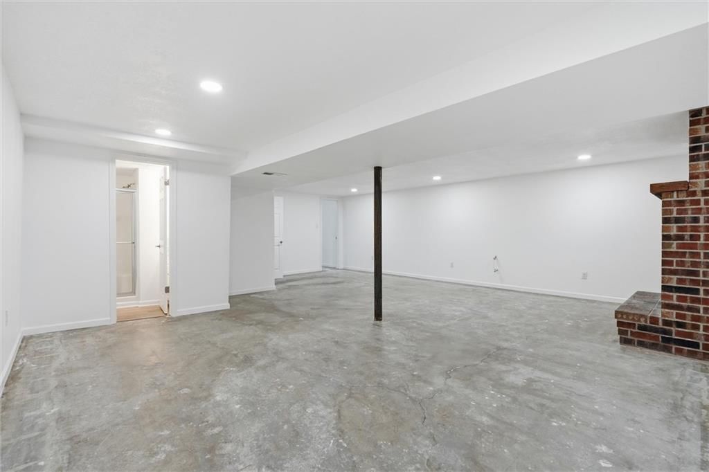 4400 E 137th Street — photo 28