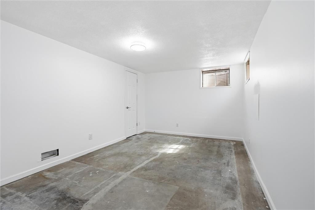 4400 E 137th Street — photo 29