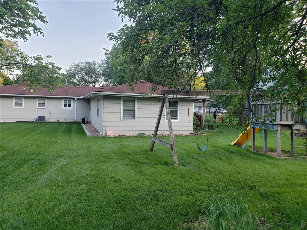 4400 E 137th Street — photo 43
