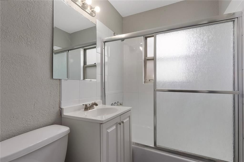2121/2123 Askew Avenue — photo 11
