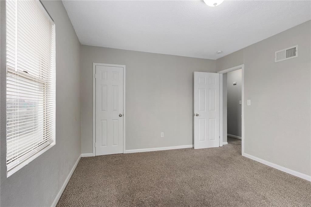 2121/2123 Askew Avenue — photo 13