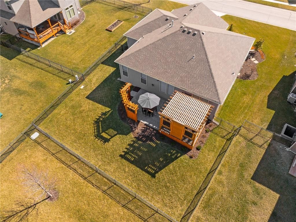 18506 W 194th Terrace — photo 49