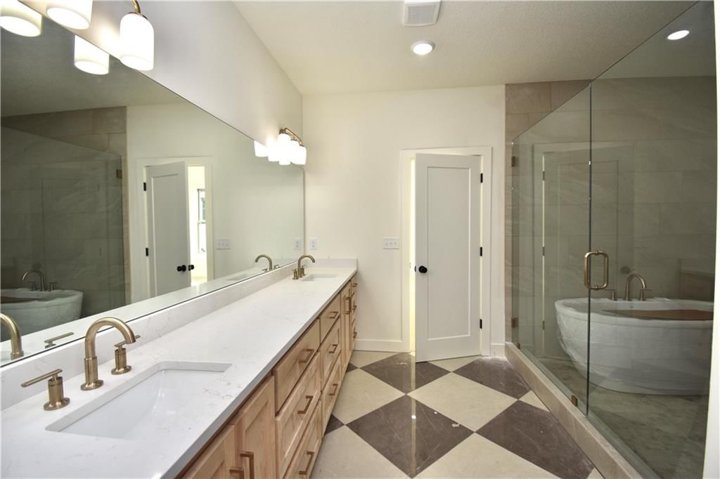 7636 N Booth Avenue — photo 21
