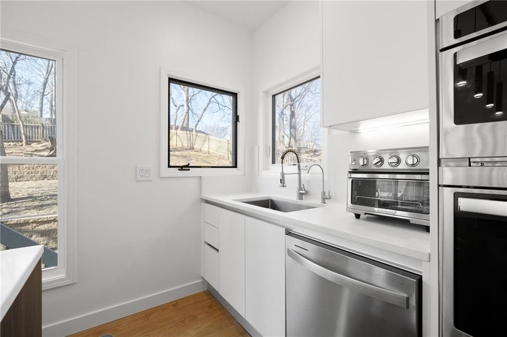 6134 N Amoret Avenue — photo 15