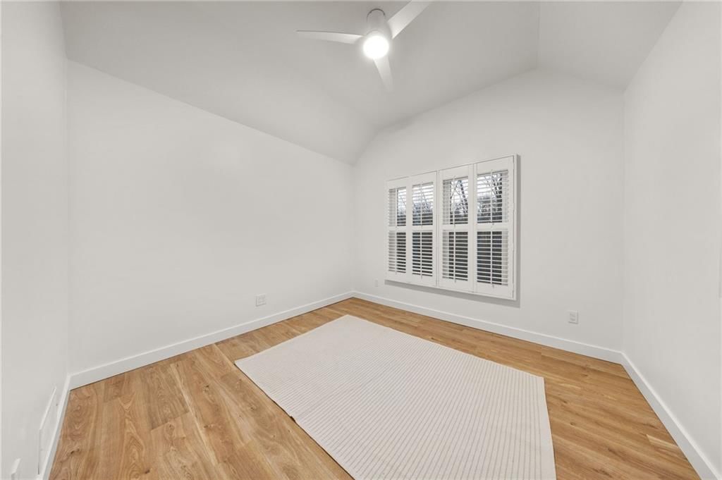 6134 N Amoret Avenue — photo 24