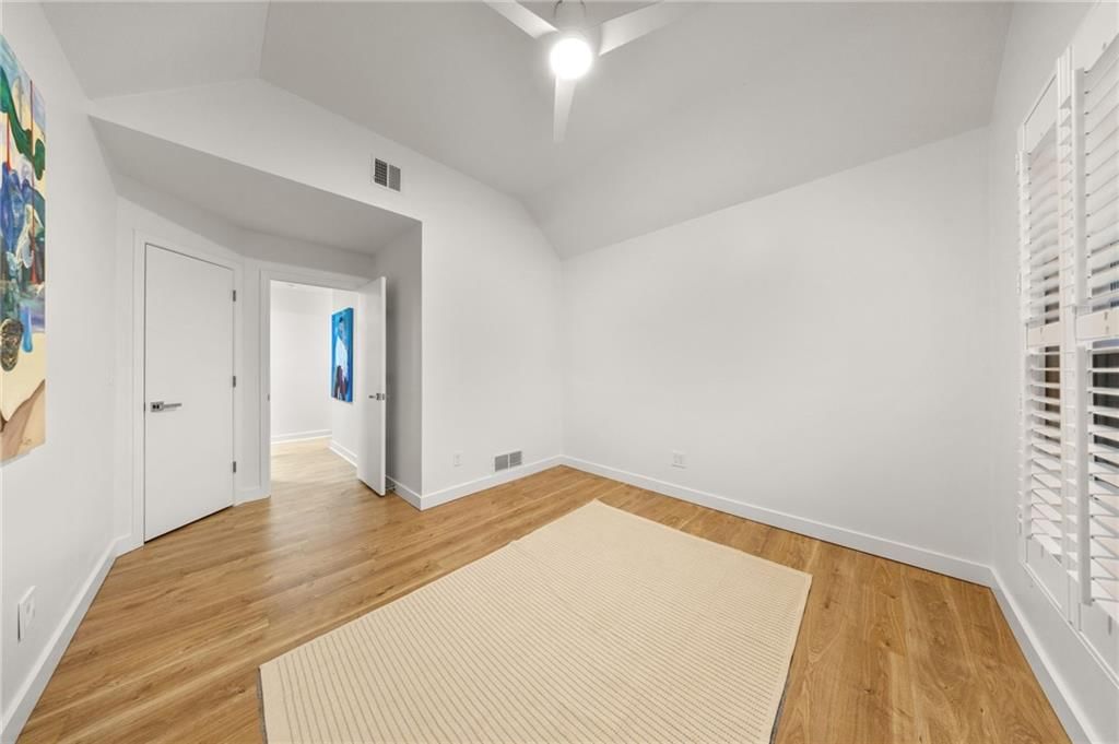 6134 N Amoret Avenue — photo 25