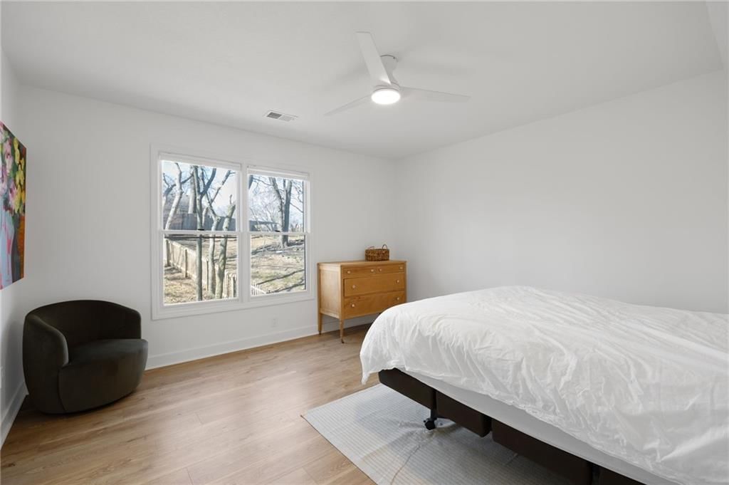 6134 N Amoret Avenue — photo 31