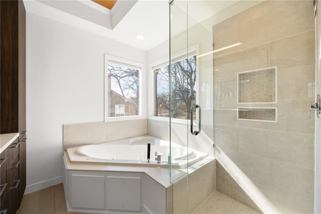 6134 N Amoret Avenue — photo 38