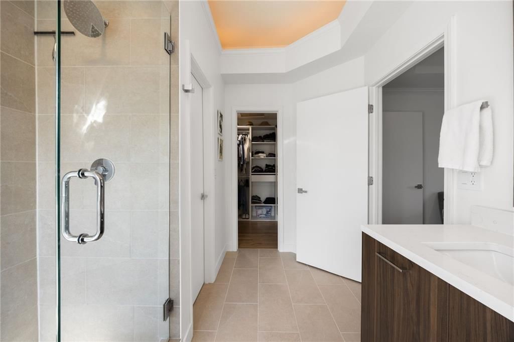 6134 N Amoret Avenue — photo 39
