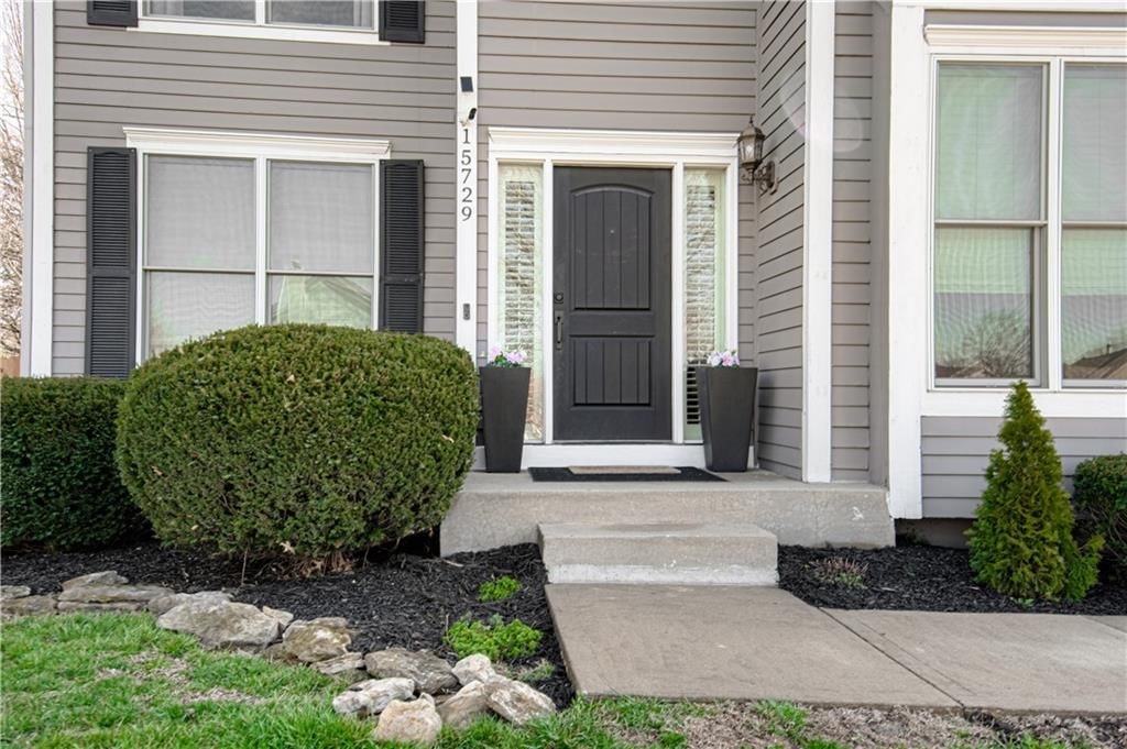 15729 Maple Street — photo 2