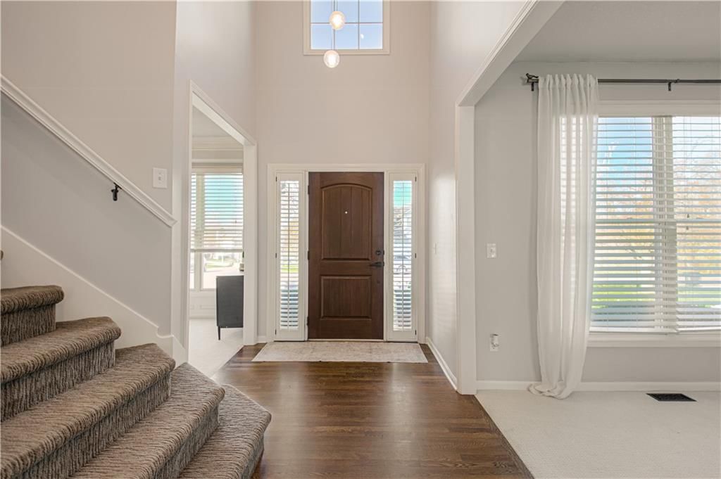 15729 Maple Street — photo 3