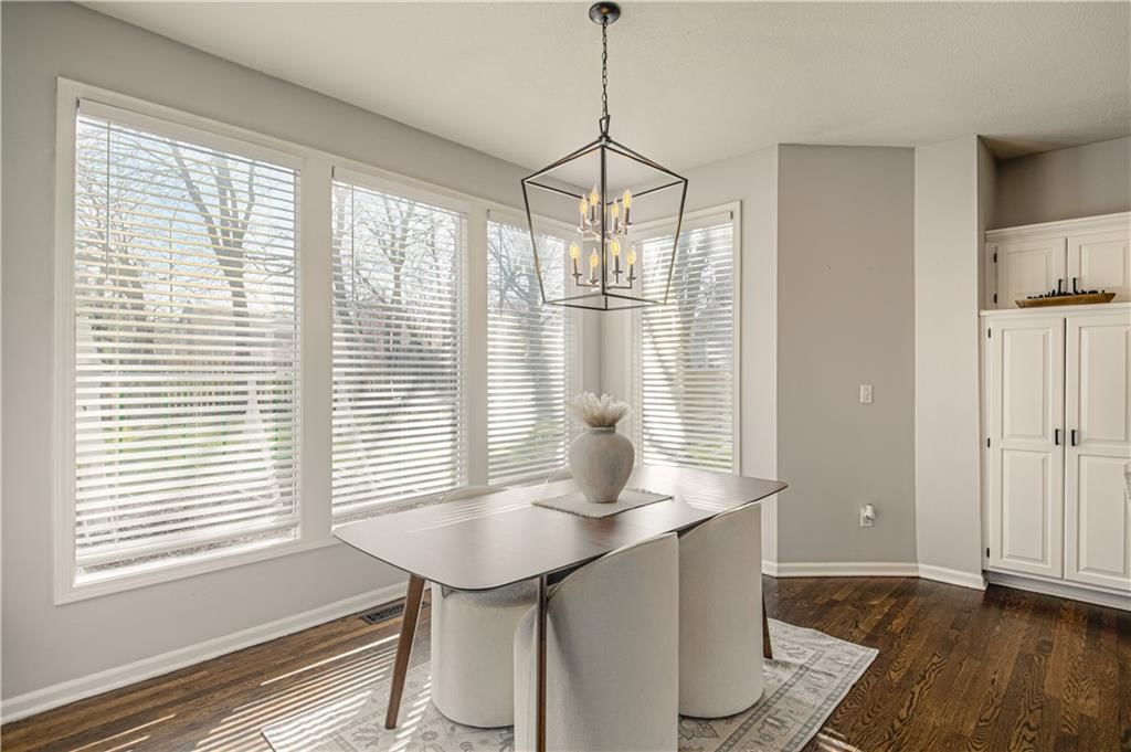 15729 Maple Street — photo 9