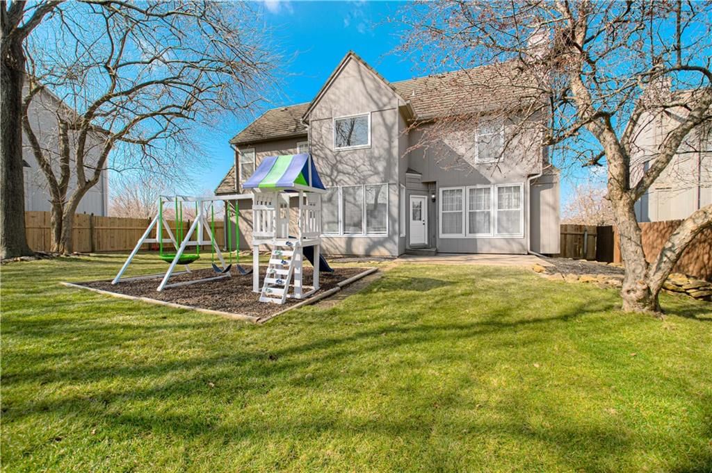 15729 Maple Street — photo 27