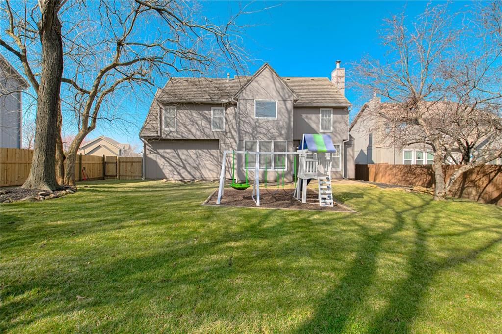 15729 Maple Street — photo 28