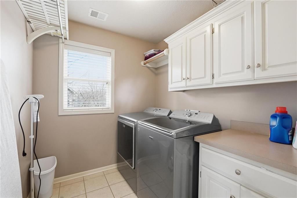 15708 Linden Street — photo 32