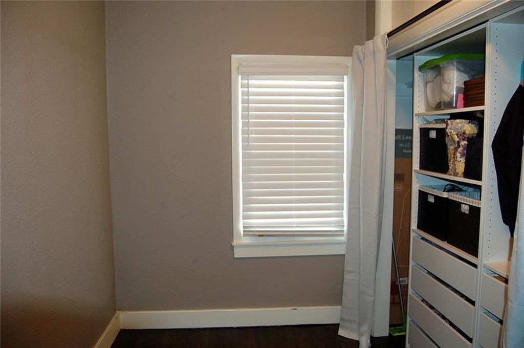 1726 Freeman Avenue — photo 25