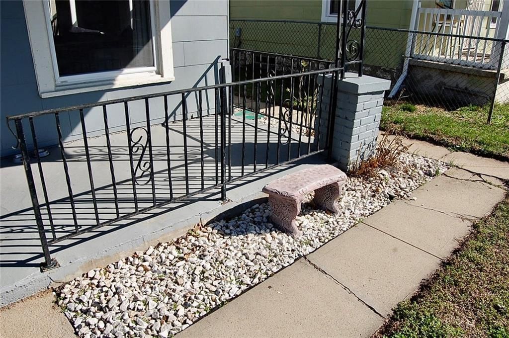 1726 Freeman Avenue — photo 38