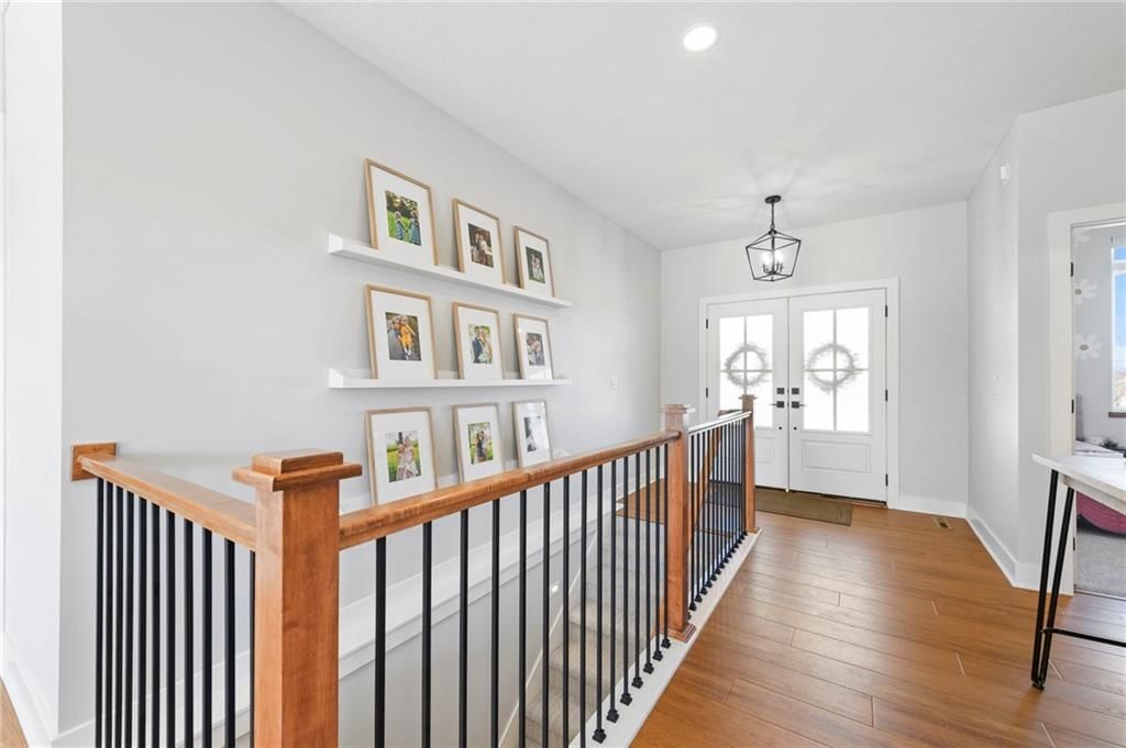 205 Prairie Rose Circle — photo 3