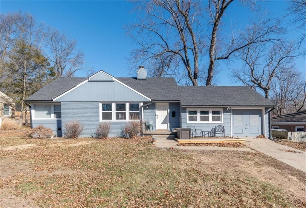 660 E Red Road, Independence, MO