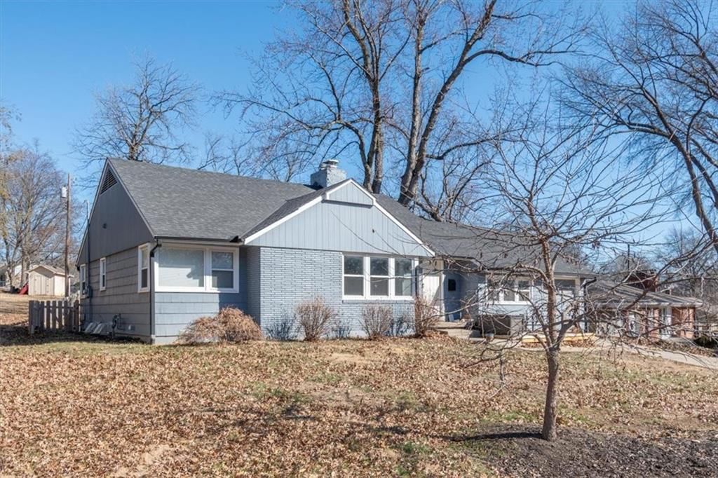 660 E Red Road — photo 3