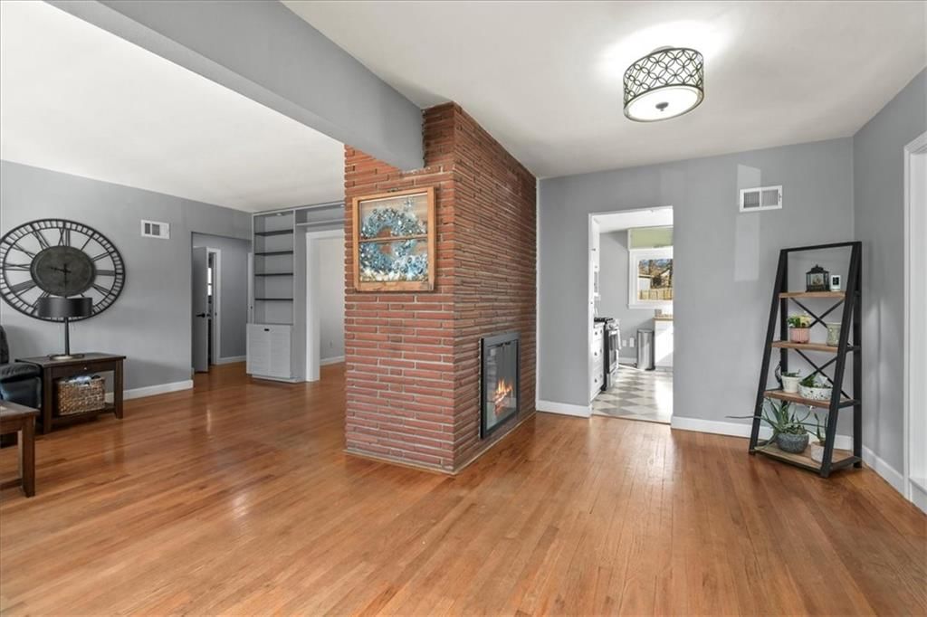 660 E Red Road — photo 11