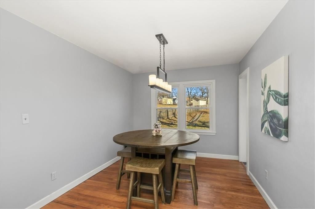 660 E Red Road — photo 16