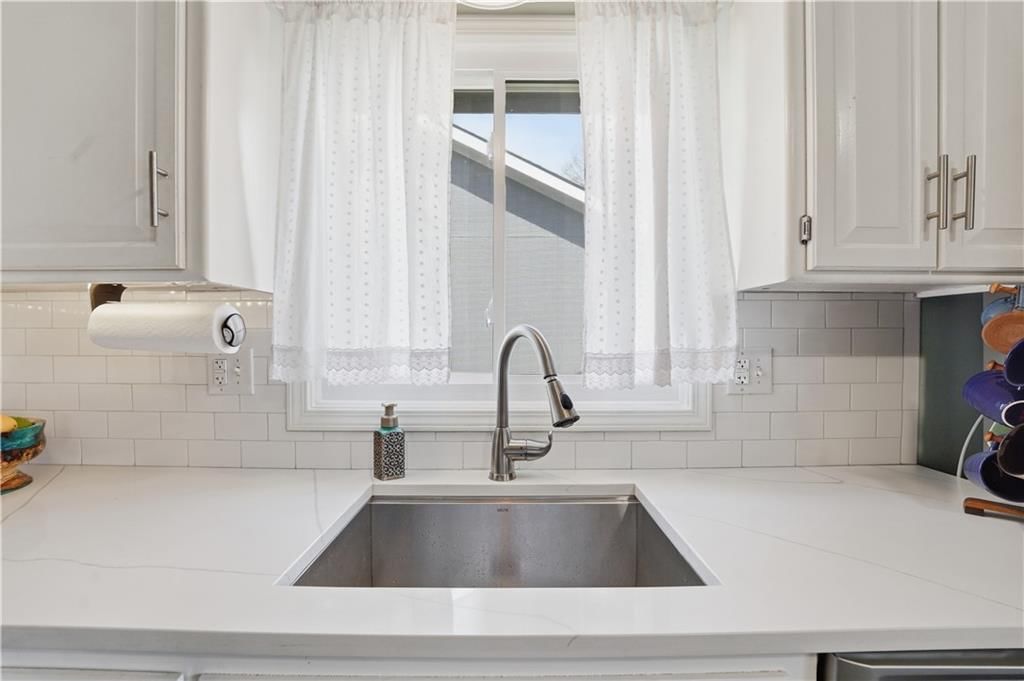 10303 N Main Street — photo 13