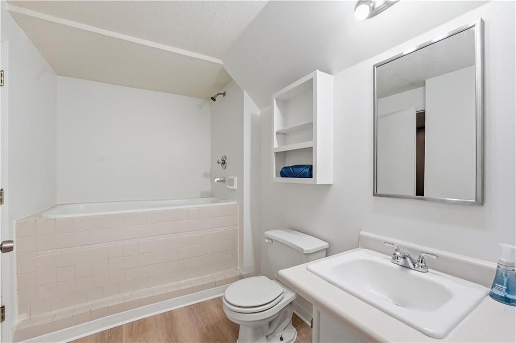10303 N Main Street — photo 31