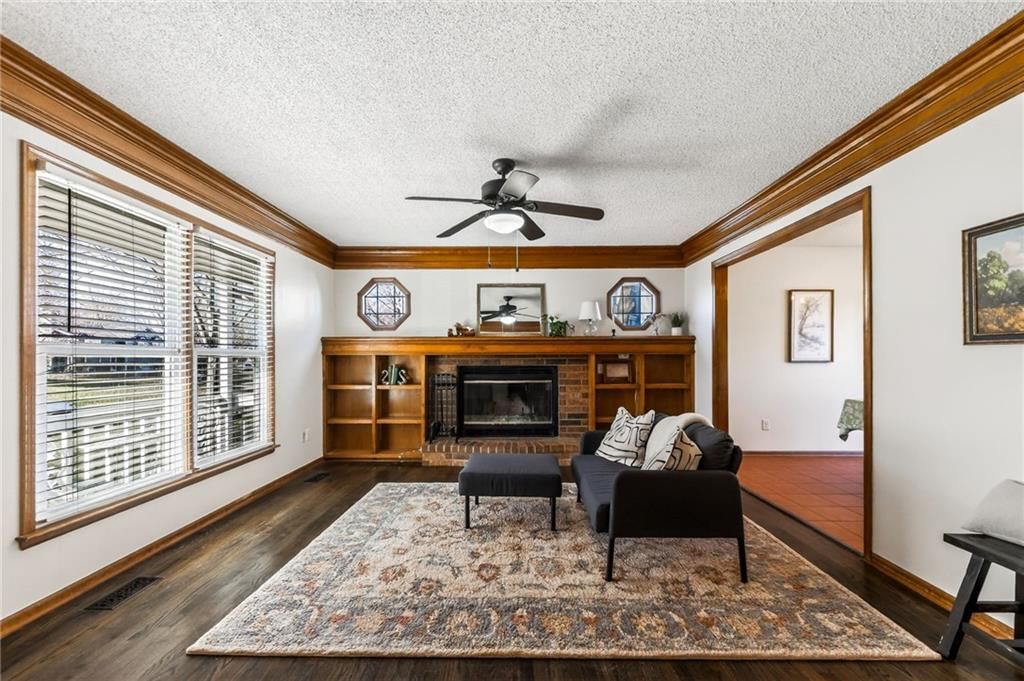 221 SE Bristol Drive — photo 12