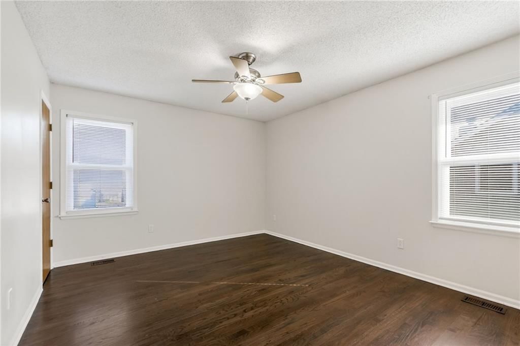 221 SE Bristol Drive — photo 18