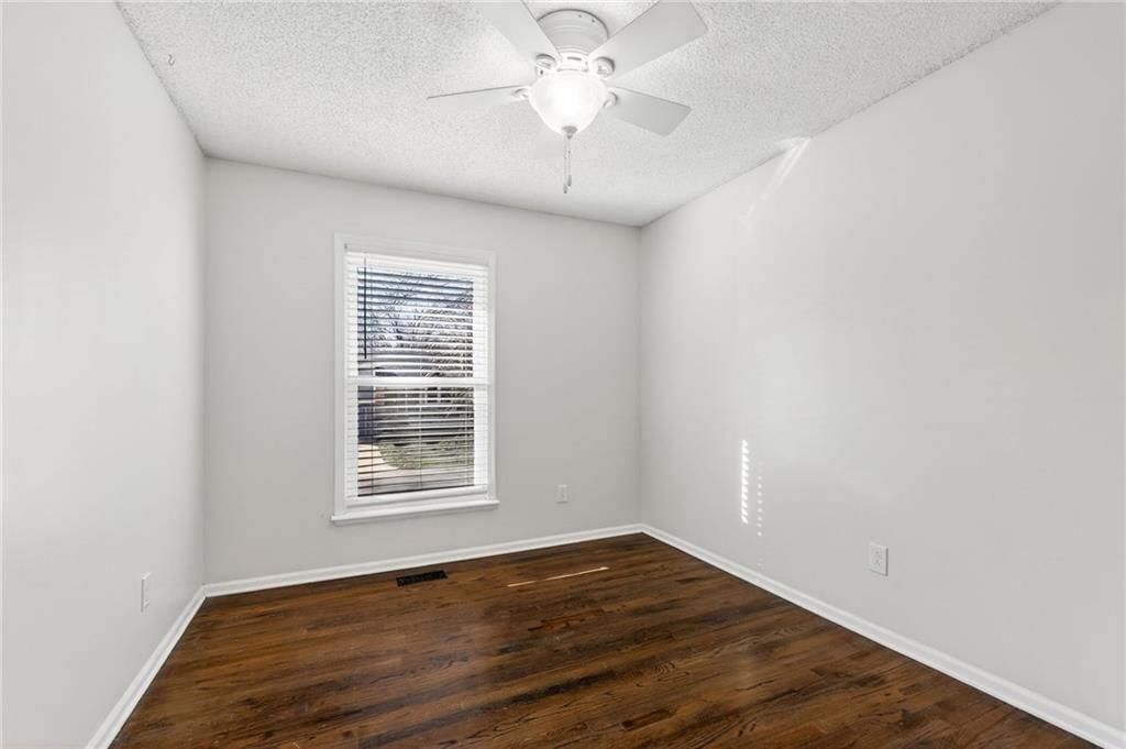 221 SE Bristol Drive — photo 22