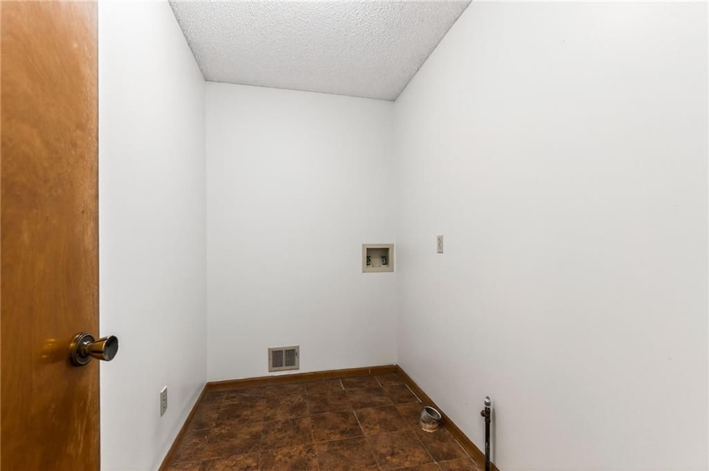 221 SE Bristol Drive — photo 24