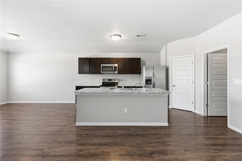 21844 Franklin Street — photo 9