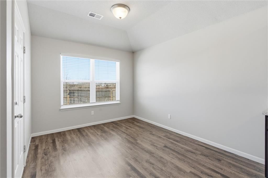 21844 Franklin Street — photo 13