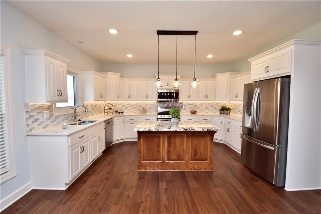 405 W 10th Street — photo 10