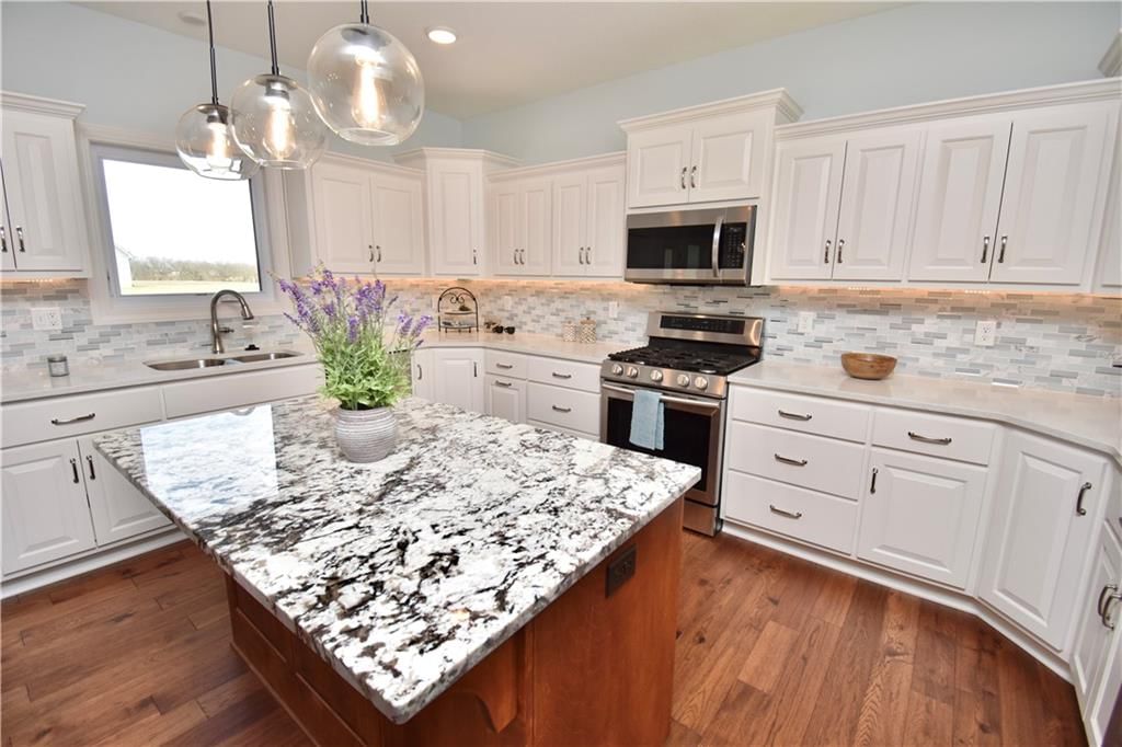 405 W 10th Street — photo 11