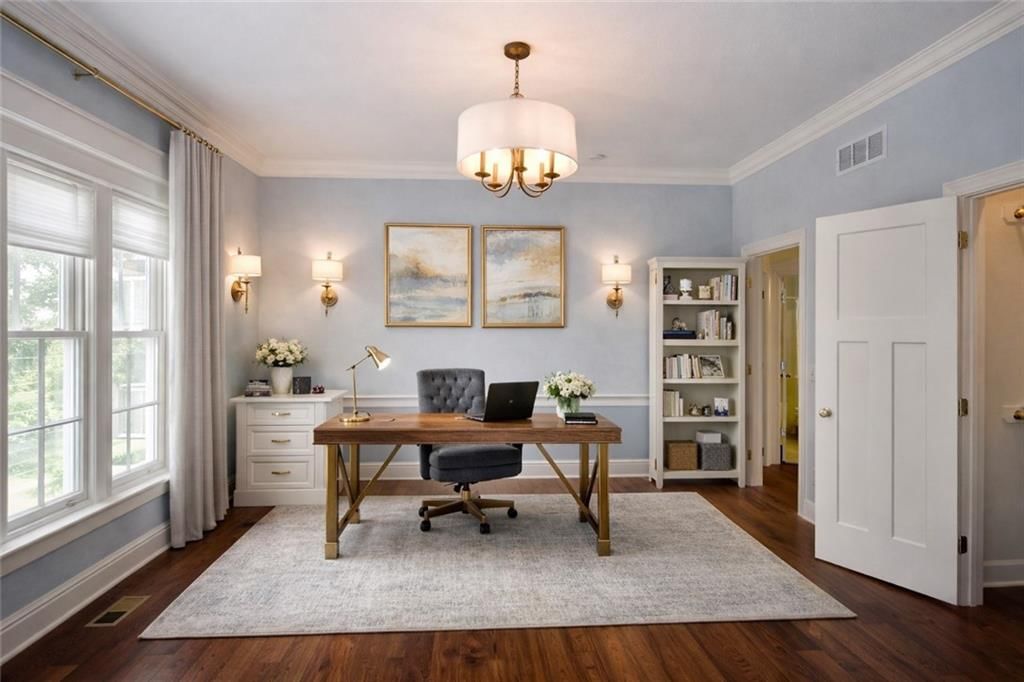 405 W 10th Street — photo 32