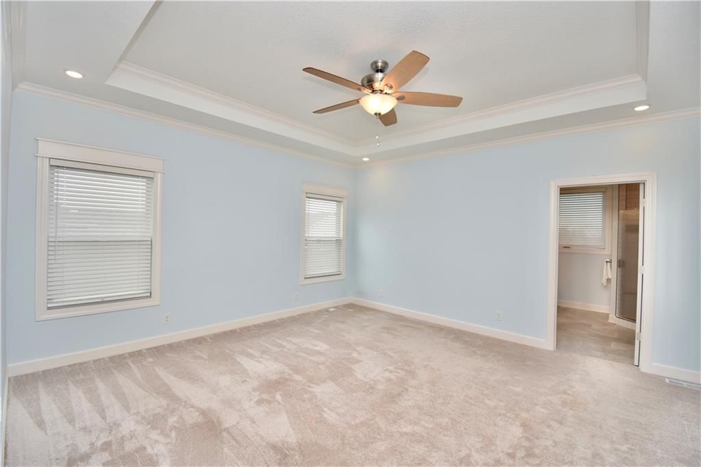 405 W 10th Street — photo 37