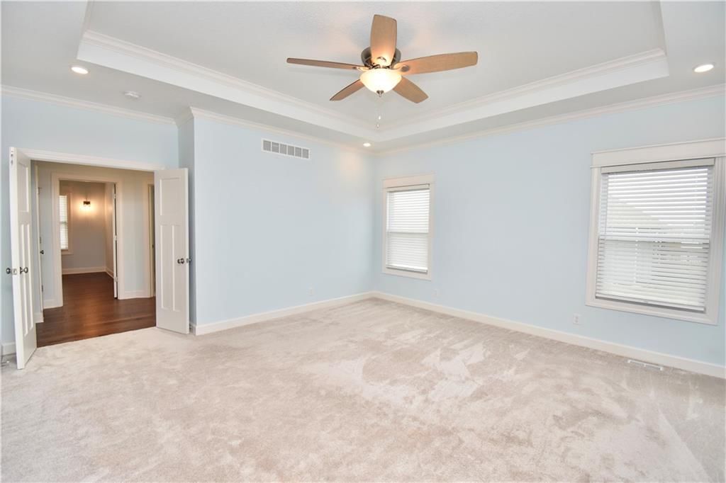 405 W 10th Street — photo 39