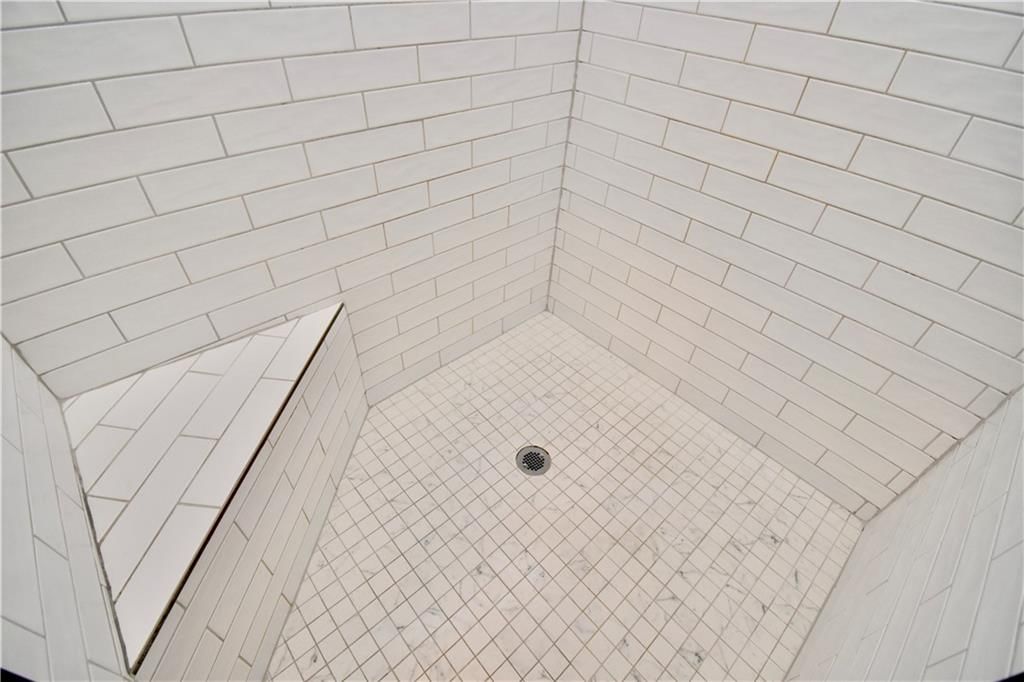 405 W 10th Street — photo 44