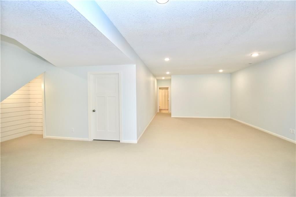 405 W 10th Street — photo 48