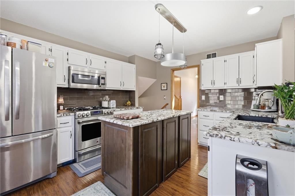 1916 NE Gatewood Drive — photo 12