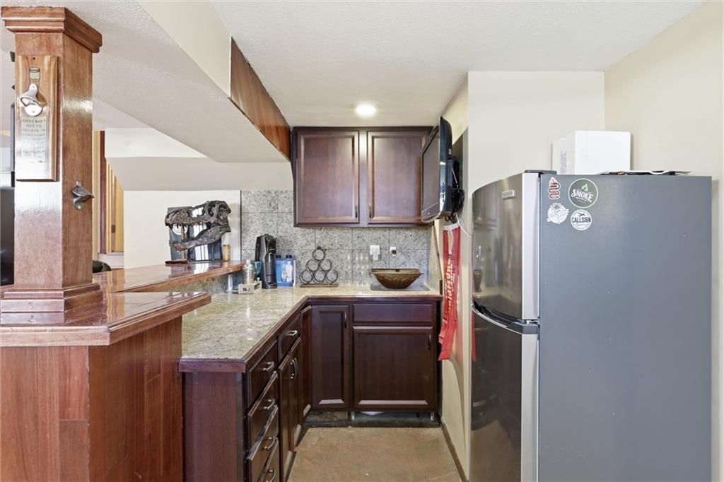 1916 NE Gatewood Drive — photo 29