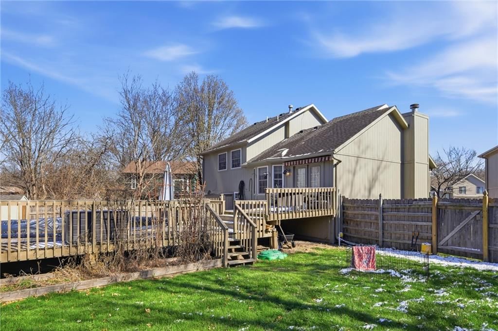1916 NE Gatewood Drive — photo 34